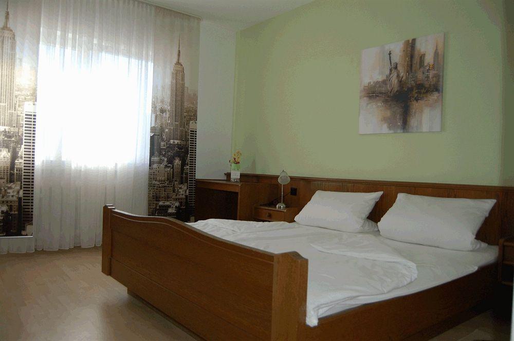 Europa Hotel Саарлуис Экстерьер фото